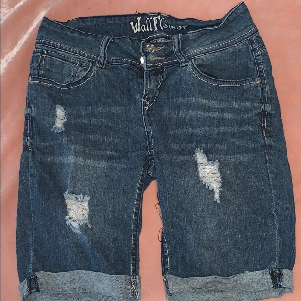 Lowrise denim shorts